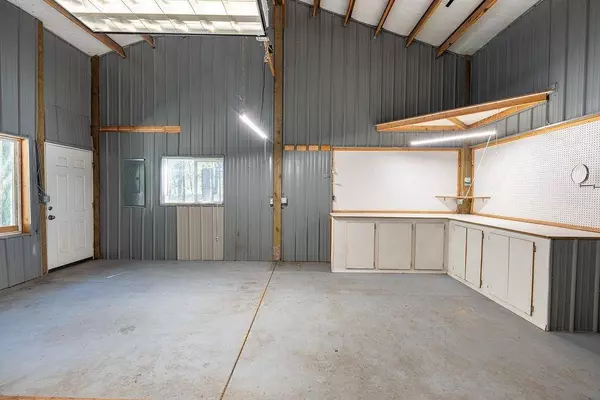 232 Hillside Ln, Newport, WA 99156