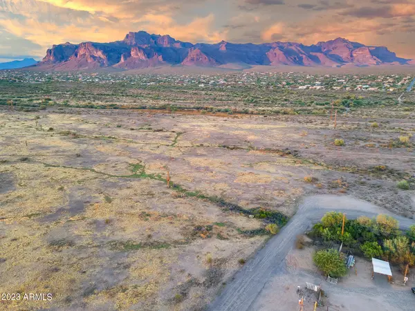 3863 E SOUTHERN Avenue, Apache Junction, AZ 85119