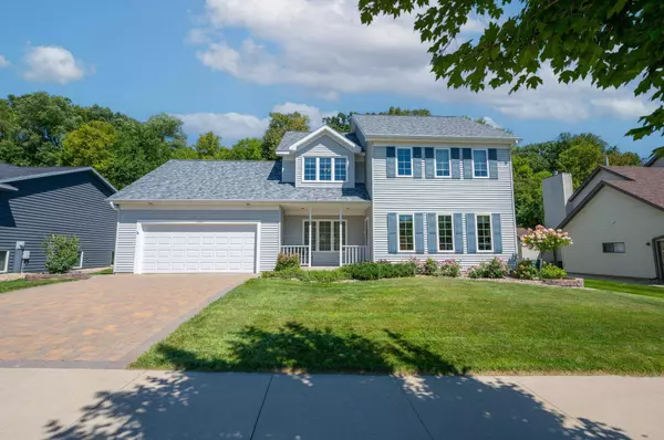 1927 Fox Valley DR SW, Rochester, MN 55902