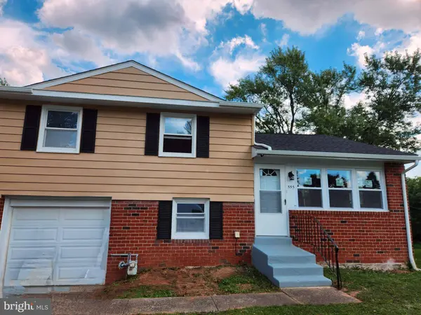 555 EDGEMONT AVE, Lansdale, PA 19446