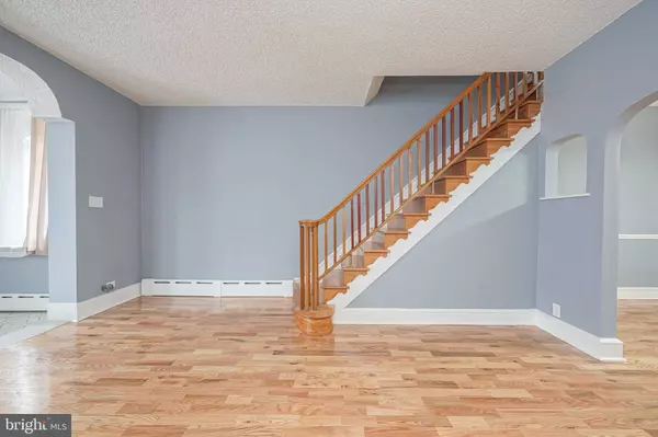 2022 E PACIFIC ST, Philadelphia, PA 19134