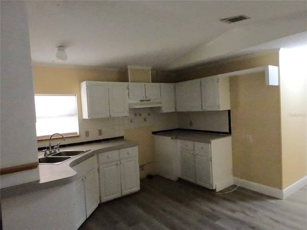 8808 AMOS DR, Riverview, FL 33578