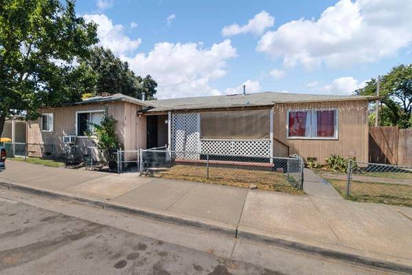 2490 E Lindsay ST, Stockton, CA 95205
