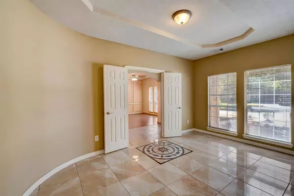 9403 Echo Peaks LN, Humble, TX 77396