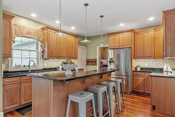 26 Brundrett Ave, Andover, MA 01810