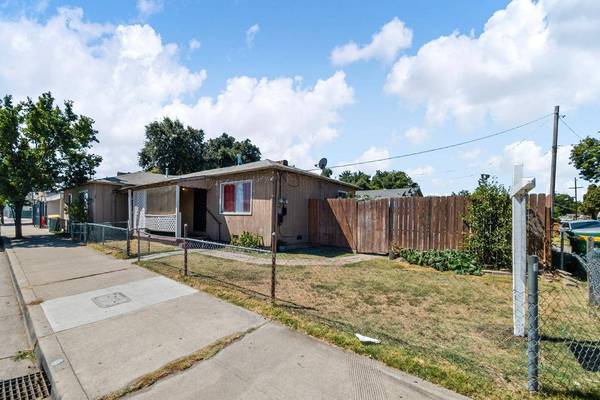 2490 E Lindsay ST, Stockton, CA 95205