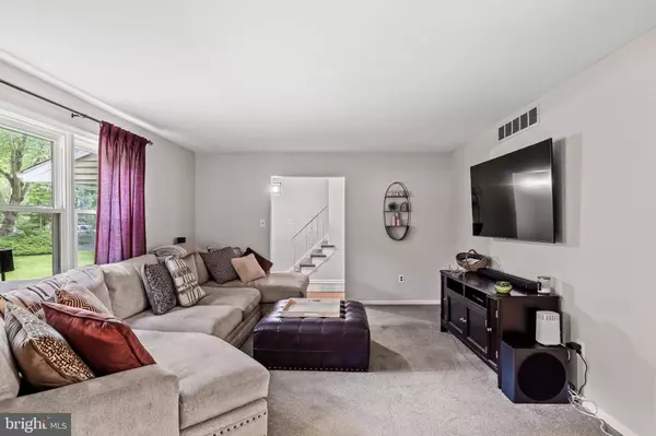 10 MISSISSIPPI TRL, Medford, NJ 08055