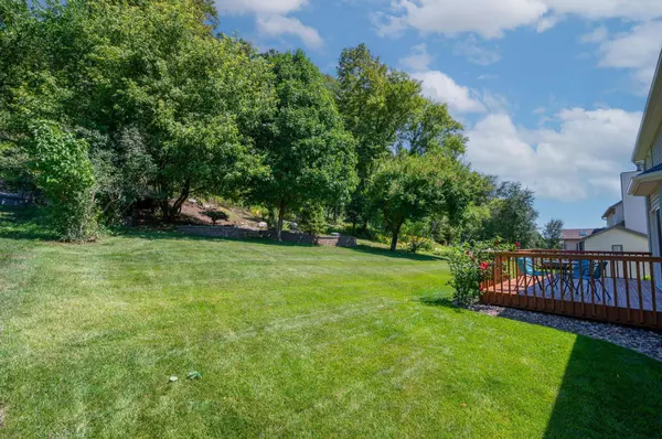 1927 Fox Valley DR SW, Rochester, MN 55902