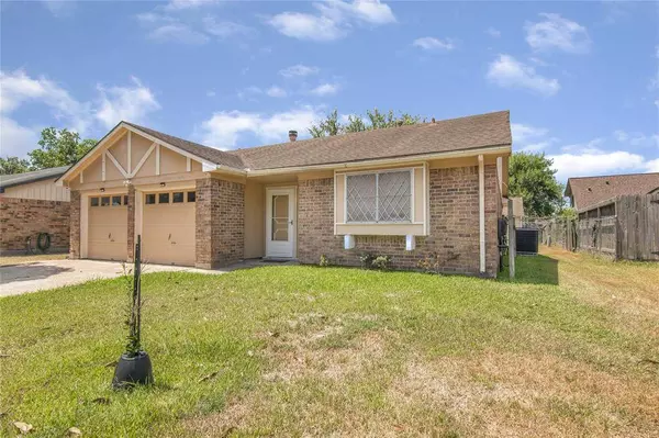 4414 Jamaica LN, Pasadena, TX 77505