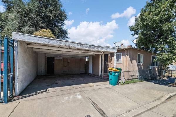 2490 E Lindsay ST, Stockton, CA 95205