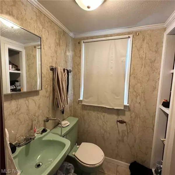 698 Patterson AVE, Akron, OH 44310