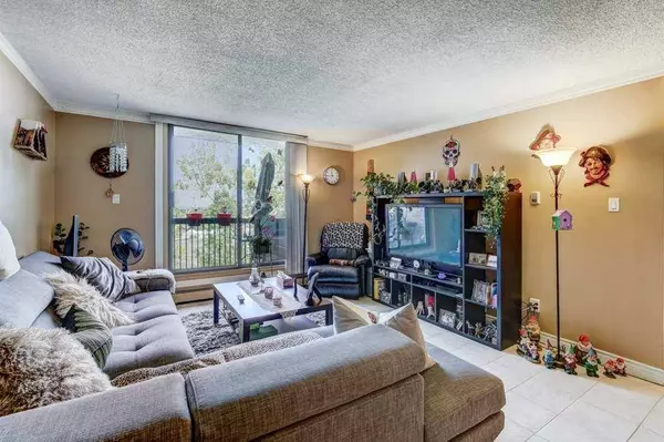 631 30 McHugh CT NE, Calgary, AB T2E 7X3