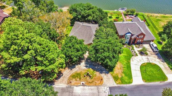 838 Overbrook DR, Huntsville, TX 77340