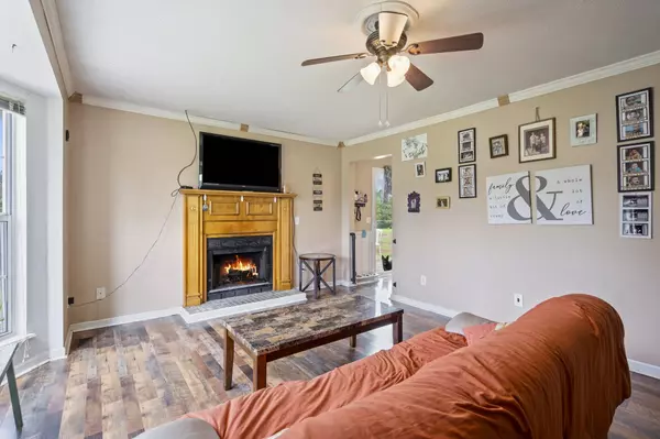 894 Delmont Church Rd, Cadiz, KY 42211