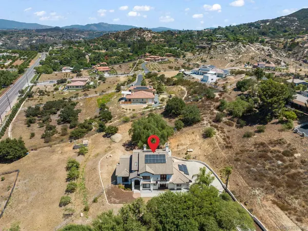 30077 Alta Mira Ln, Valley Center, CA 92082