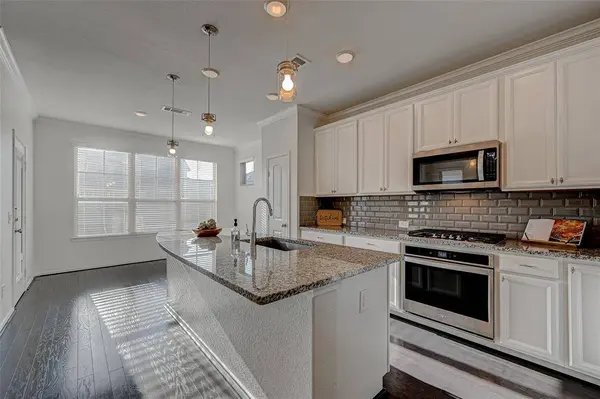 2105 Sequoia Woods DR, Houston, TX 77080