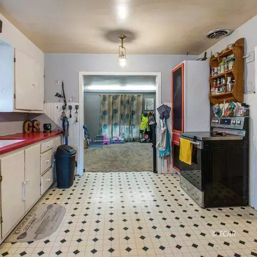 841 Pine ST, Elko, NV 89801