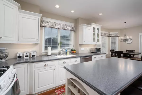 4710 Birdie LN NW, Rochester, MN 55901