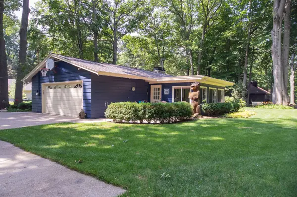 967 N Baywood Drive, Holland, MI 49424