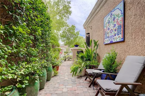 2733 Showcase Drive, Las Vegas, NV 89134