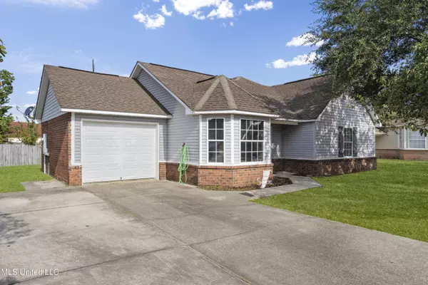 602 Rhonda Lane, Ocean Springs, MS 39564