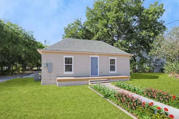 113 Wheeler Street, Weatherford, TX 76086