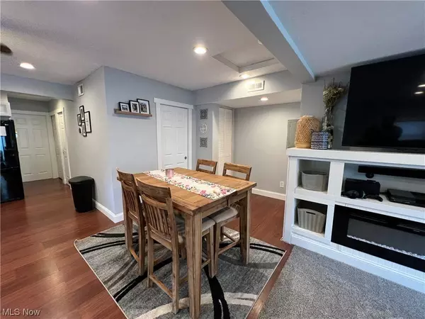 7559 Macedonia RD, Bedford, OH 44146