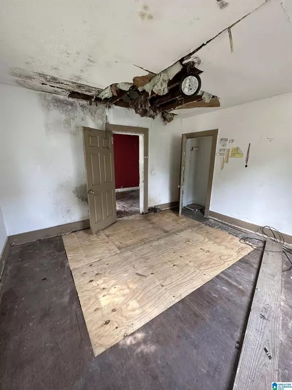 916 51ST STREET N, Birmingham, AL 35212