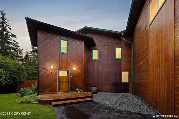 12216 Wilderness RD, Anchorage, AK 99516