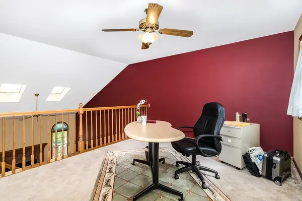 2019 Clover Lane, Woodridge, IL 60517