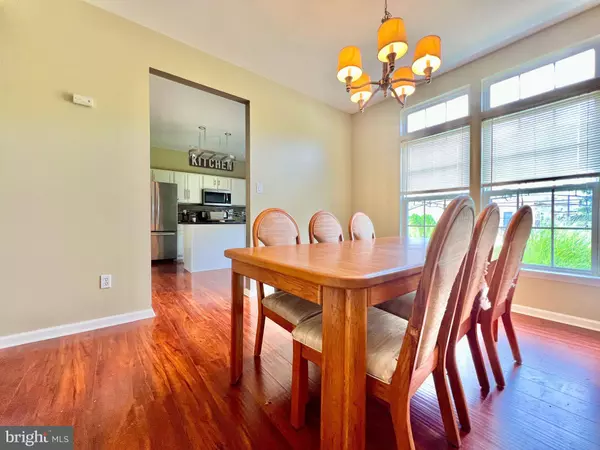 455 LONGFELLOW DR, Williamstown, NJ 08094