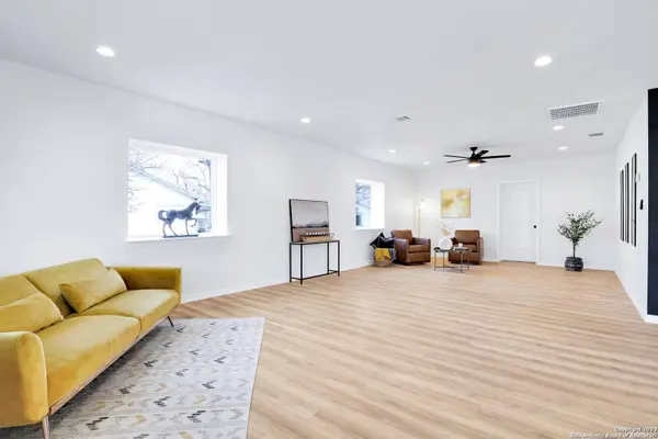 524 CURTISS AVE, Schertz, TX 78154-1915