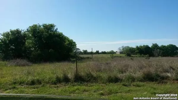 8017 New Sulphur Springs Rd, San Antonio, TX 78263