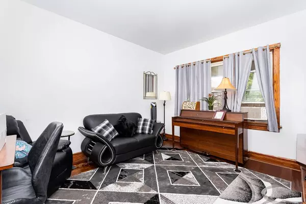 4119 S Rockwell ST, Chicago, IL 60632