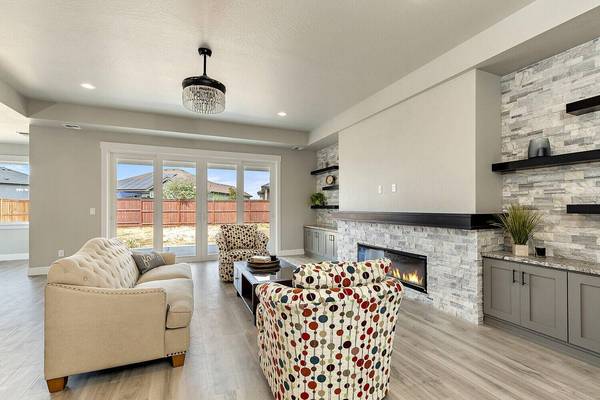 3211 Broken Top Way, Medford, OR 97504