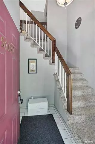 56075 Chesapeake Circle, Utica, MI 48316