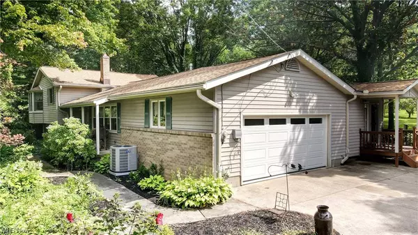 6171 Beach RD, Wadsworth, OH 44281