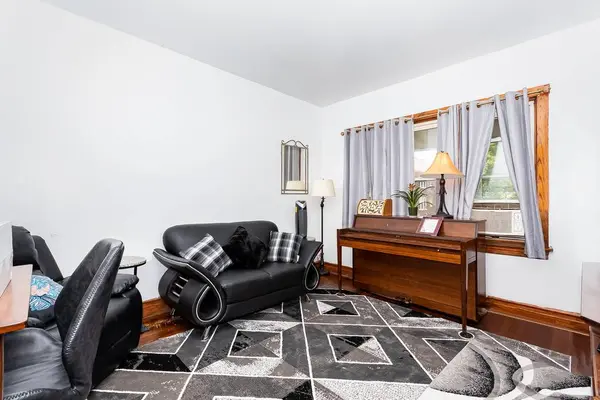 4119 S Rockwell Street, Chicago, IL 60632