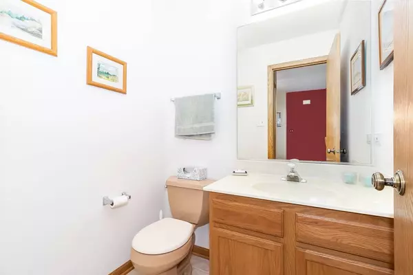 2019 Clover LN, Woodridge, IL 60517