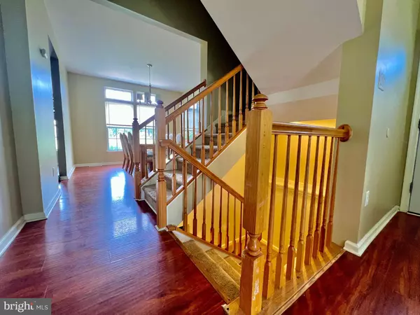 455 LONGFELLOW DR, Williamstown, NJ 08094