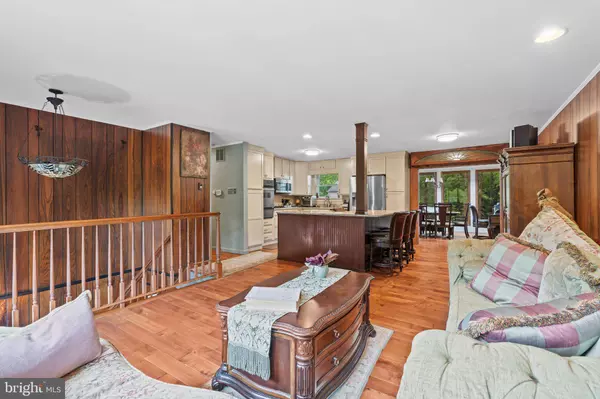 112 WOODLAND AVE, Medford, NJ 08055