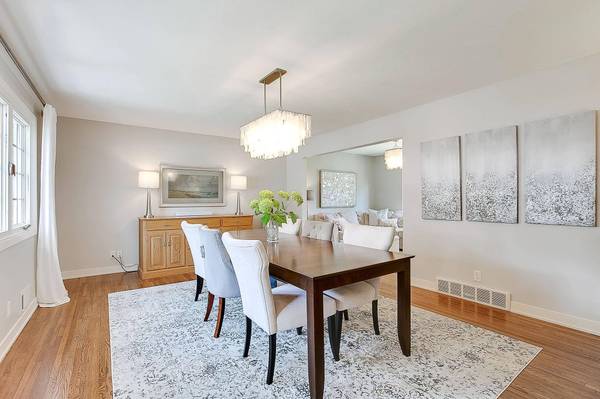 10701 York AVE S, Bloomington, MN 55431