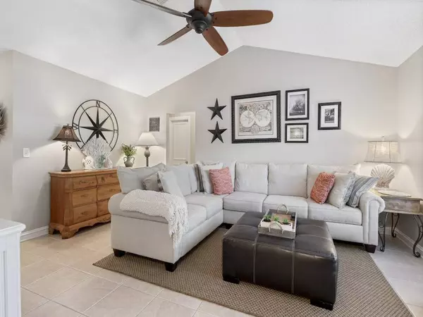 5945 24th ST, Vero Beach, FL 32966