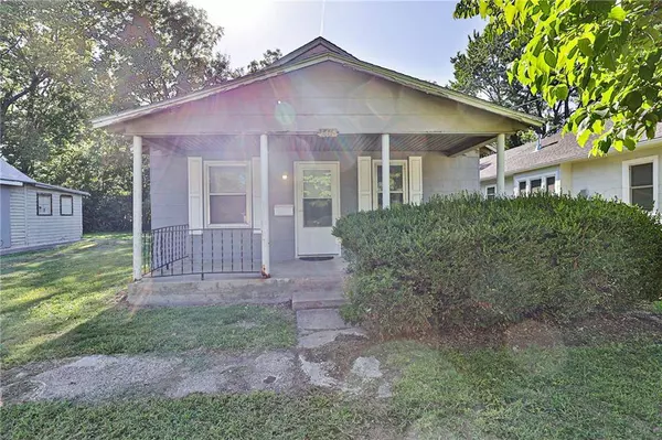 1418 S Appleton AVE, Independence, MO 64052