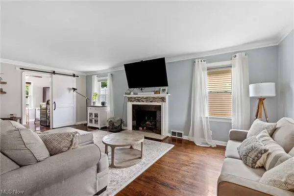 132 Sand Run RD, Akron, OH 44313