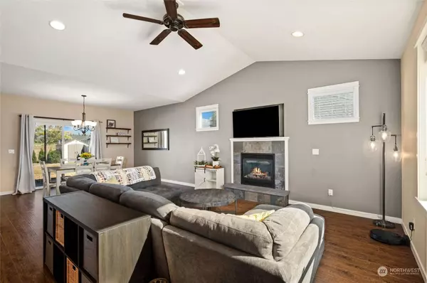 1719 Burlwood WAY, Lynden, WA 98264