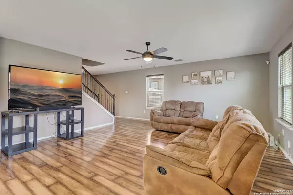 8911 Victoria Lk, San Antonio, TX 78224