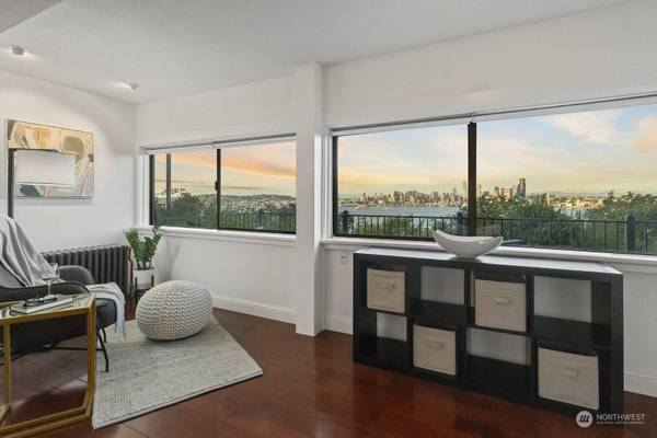 1544 Palm AVE SW #C, Seattle, WA 98116