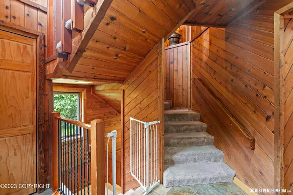 12216 Wilderness RD, Anchorage, AK 99516