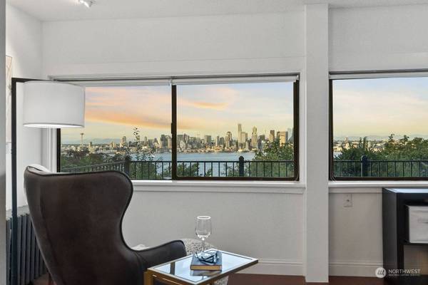 1544 Palm AVE SW #C, Seattle, WA 98116